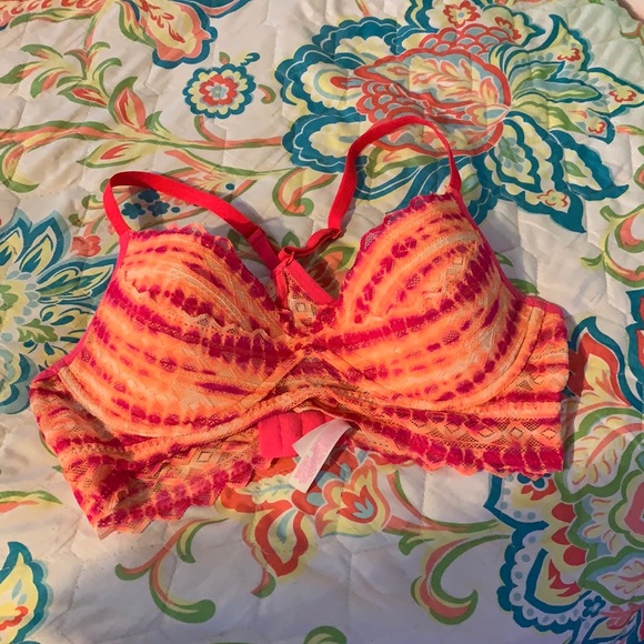 Sports bra - Picture 1 of 3